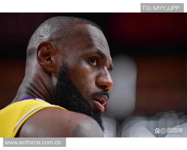 苏群分析詹姆斯未来可能提前退役或突然宣布不再参赛的多种可能性