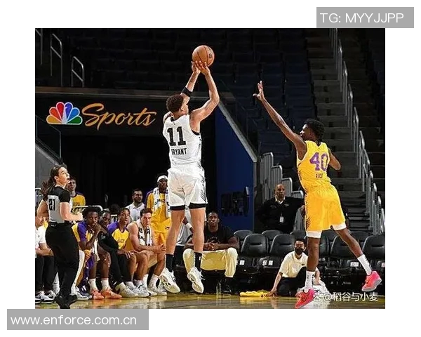 马刺新星哈珀首秀精彩表现半场高效9分2助正负值22引期待