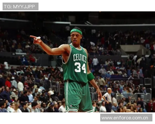 皮尔斯谈与女友共同观看色情片的亲密体验与感受