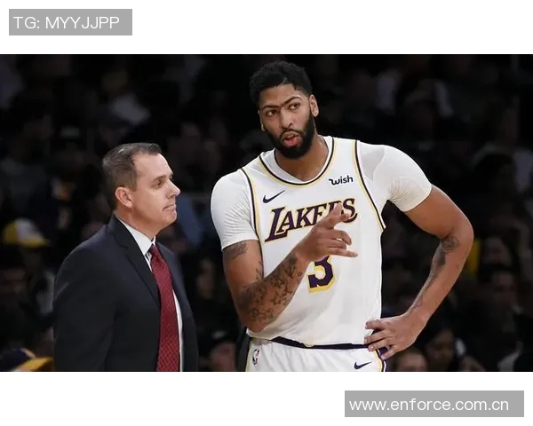 罗伊斯奥尼尔谈球队磨合与新赛季三分球战术调整