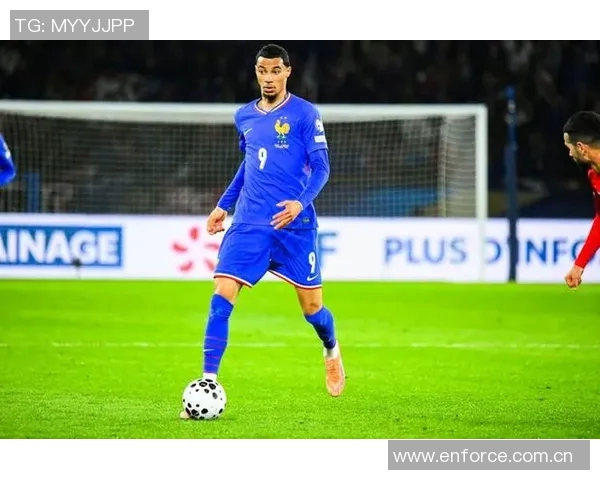 埃基蒂克期待与姆巴佩重聚称未来配合将更加默契 埃基蒂克期待与姆巴佩重聚称未来配合将更加默契