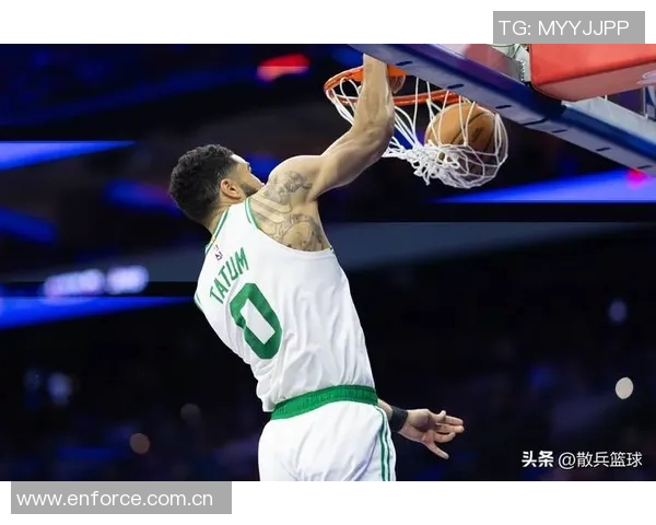 普理查德表现出色砍下24分6篮板9助攻赛场正负值高达42 普理查德表现出色砍下24分6篮板9助攻赛场正负值高达42