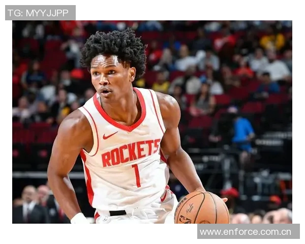 火箭队今日训练精彩瞬间KD与阿门击掌庆祝奥科吉上演霸气暴扣 火箭队今日训练精彩瞬间KD与阿门击掌庆祝奥科吉上演霸气暴扣