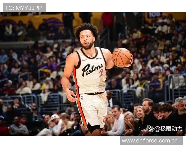 浓眉因腿部伤势缺席周日对活塞比赛球队面临严峻考验 浓眉因腿部伤势缺席周日对活塞比赛球队面临严峻考验